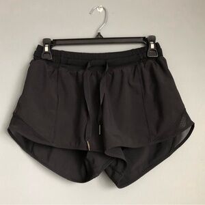 Lululemon Hotty Hot Shorts Lined Low Rise Black 4 4”